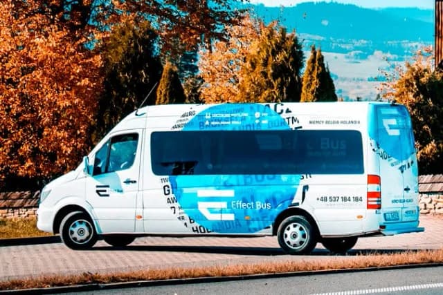 Ile kosztuje bilet do Niemiec autokarem? Sprawdź ceny i trasy