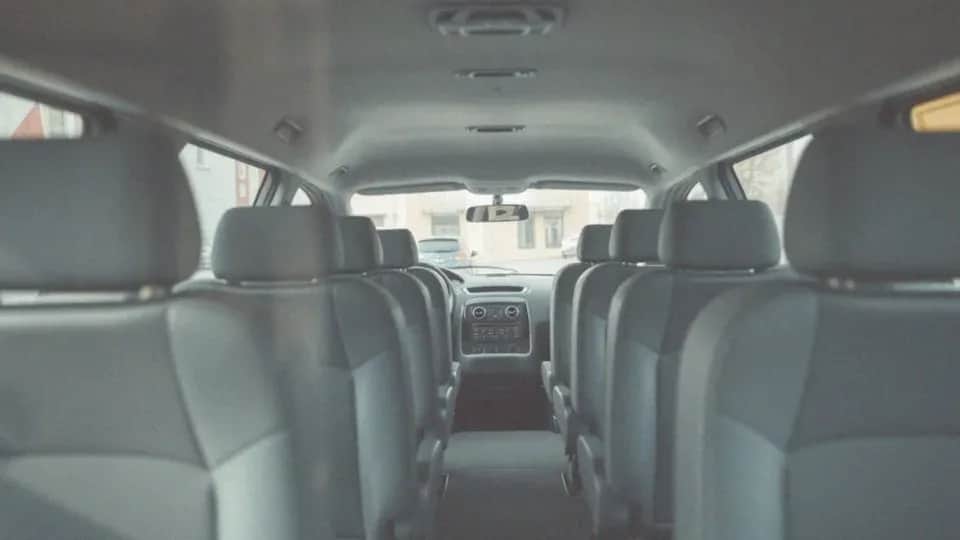 Ile jest miejsc w autokarze? Zaskakujące różnice w pojemności