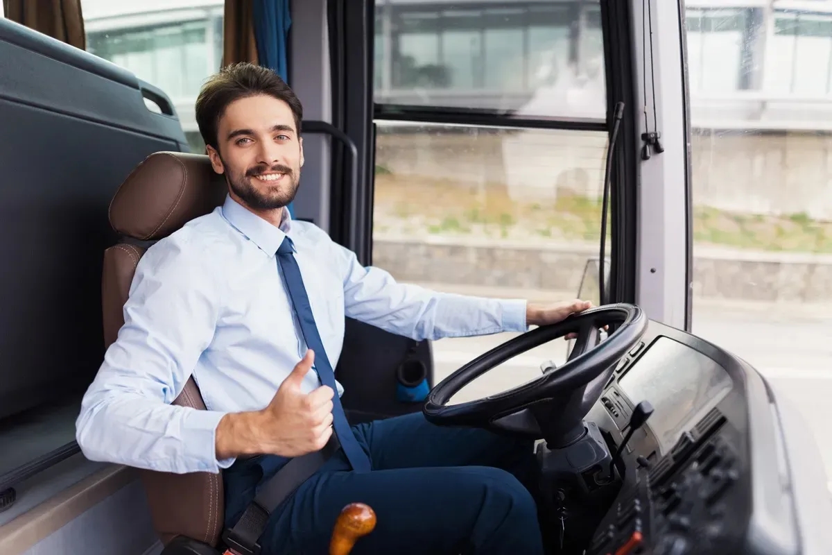 Co ile kierowca autokaru musi robić przerwy, aby uniknąć kar?